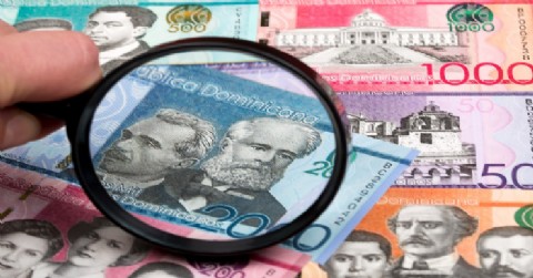VIDEO | El dólar cerró la semana con pérdidas frente al peso dominicano