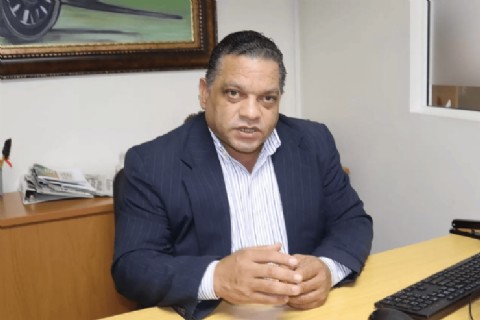 Mario Díaz afirma sector transporte está dividido sobre reelección de Abinader