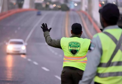 El tráfico en Villa Mella se desarrolla con total normalidad gracias a la Dirección General de Seguridad de Tránsito