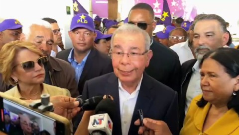 Danilo Medina acusa a Abinader de “abandonar” el Programa de Medicamentos de Alto Costo