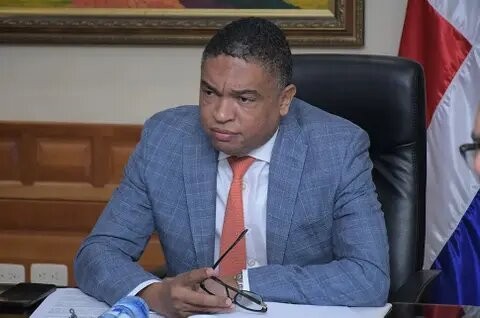 Yván Lorenzo criticó al Gobierno de Abinader por meterse en temas de Haití: "Tenemos demasiados problemas propios"