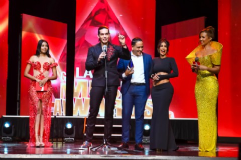 VIDEO | Premios Glamour Music Awards 2025 celebra su gala al estilo Hollywood Glam y revela a sus grandes ganadores