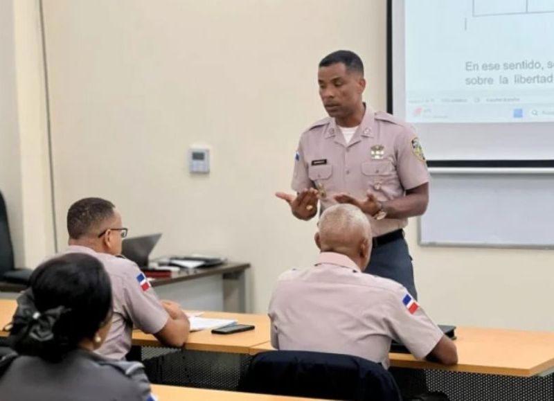 Suspenden al director del Instituto Policial Superior por desobedecer una orden del alto mando