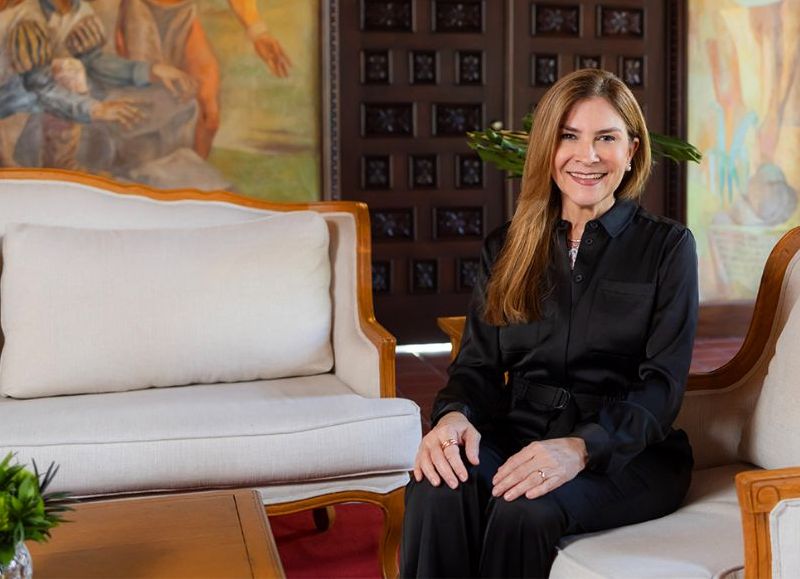 Carolina Mejía se acercó al Ensanche Espaillat con rápidas soluciones para la comunidad