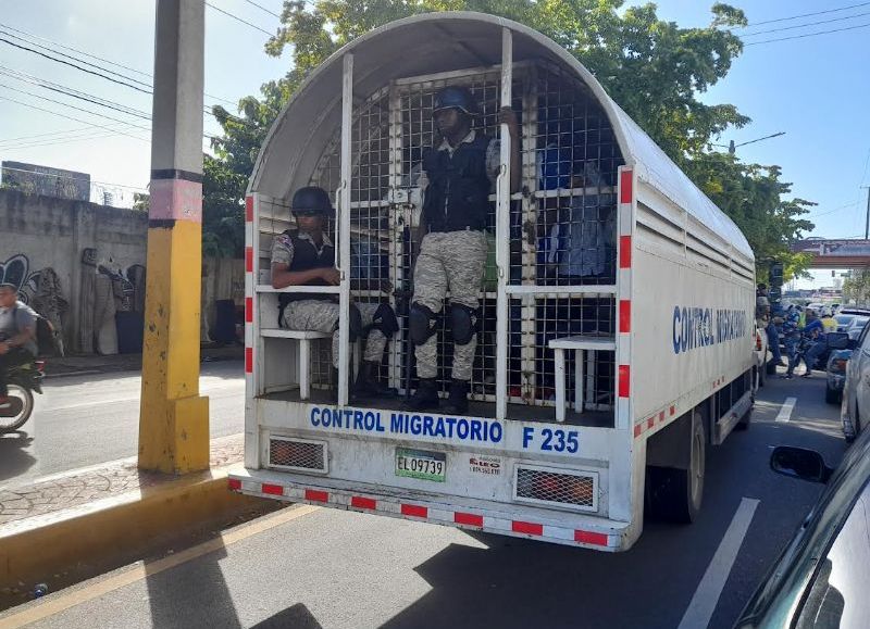 Más de veinte organizaciones condenaron las deportaciones masivas del Gobierno de Abinader