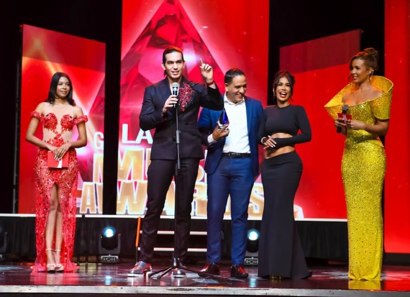 VIDEO | Premios Glamour Music Awards 2025 celebra su gala al estilo Hollywood Glam y revela a sus grandes ganadores