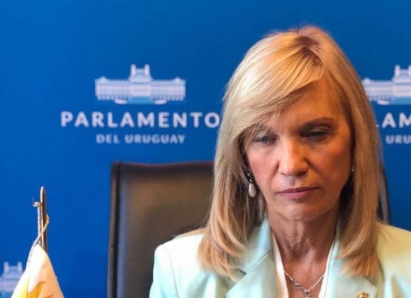 Se presentará el libro "Aquí y ahora" sobre la vicepresidenta de Uruguay Beatriz Argimón