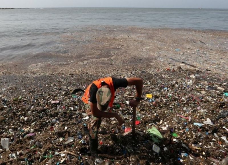 VIDEO | Denuncian grave contaminación ambiental por vertedero en zona natural en Blanco Arriba
